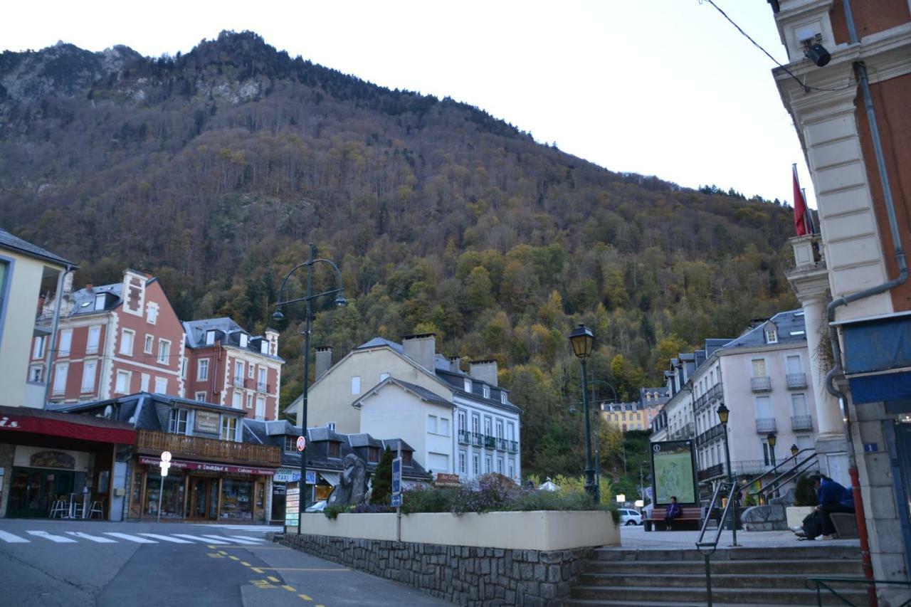 Petit Studio Dans Immeuble De Caractere Cauterets Exterior foto